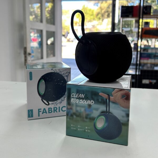 IMG_9945 - copia Parlante Bluetooth con luz RGB - Fabric